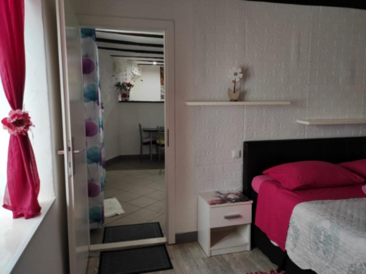 Apartment Abella สปลิท ภายนอก รูปภาพ